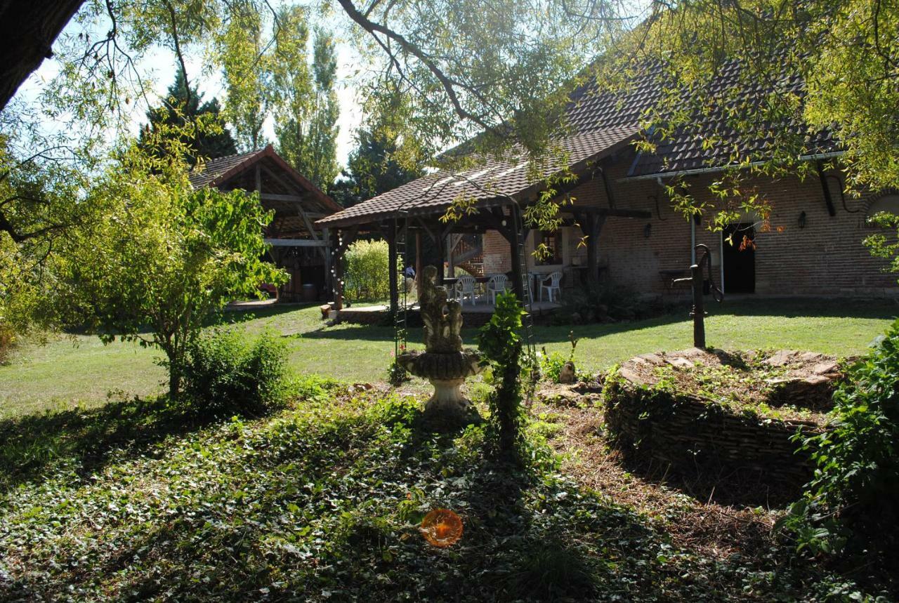 Gite Evidence Varennes-sur-le-Doubs Exterior photo