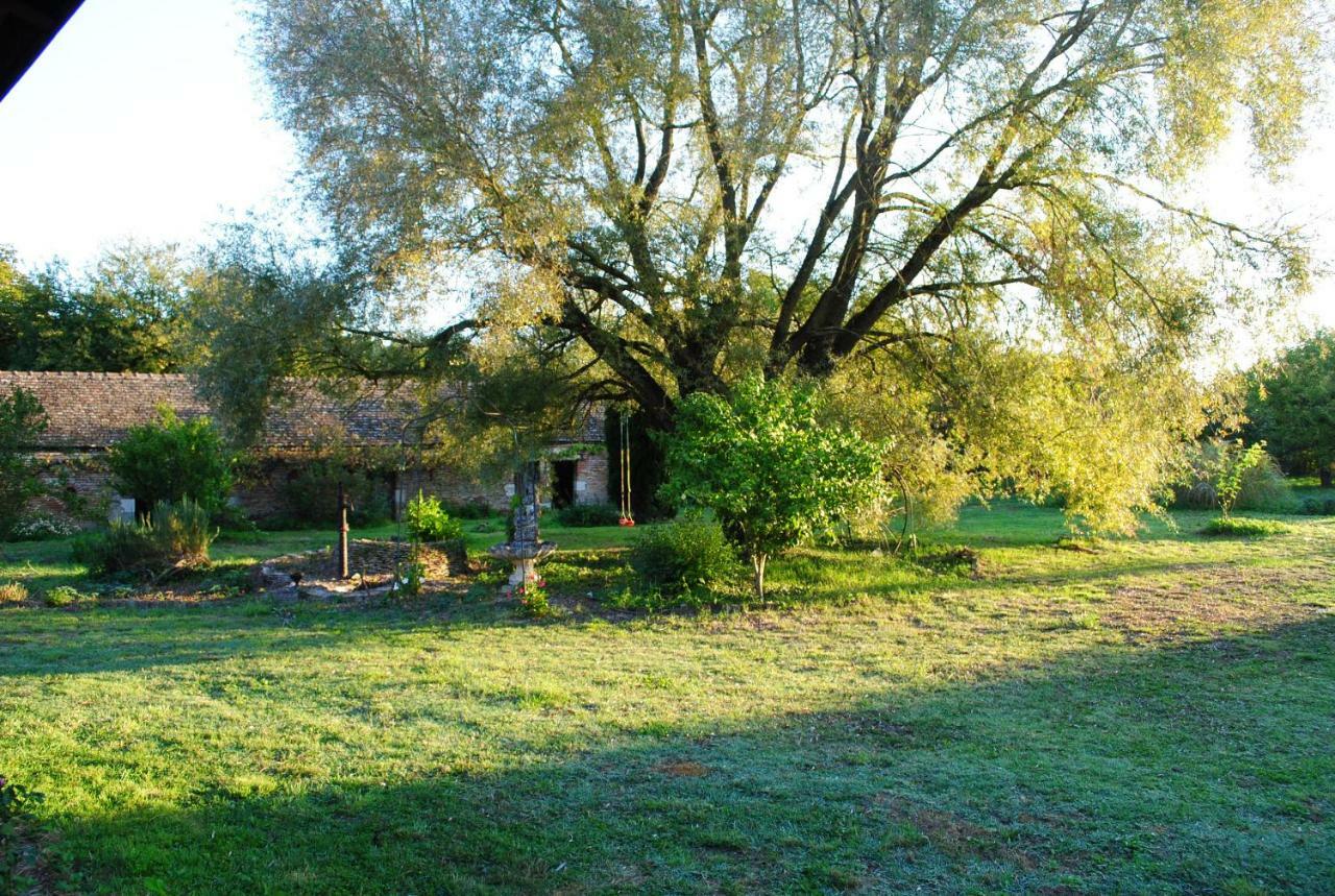Gite Evidence Varennes-sur-le-Doubs Exterior photo